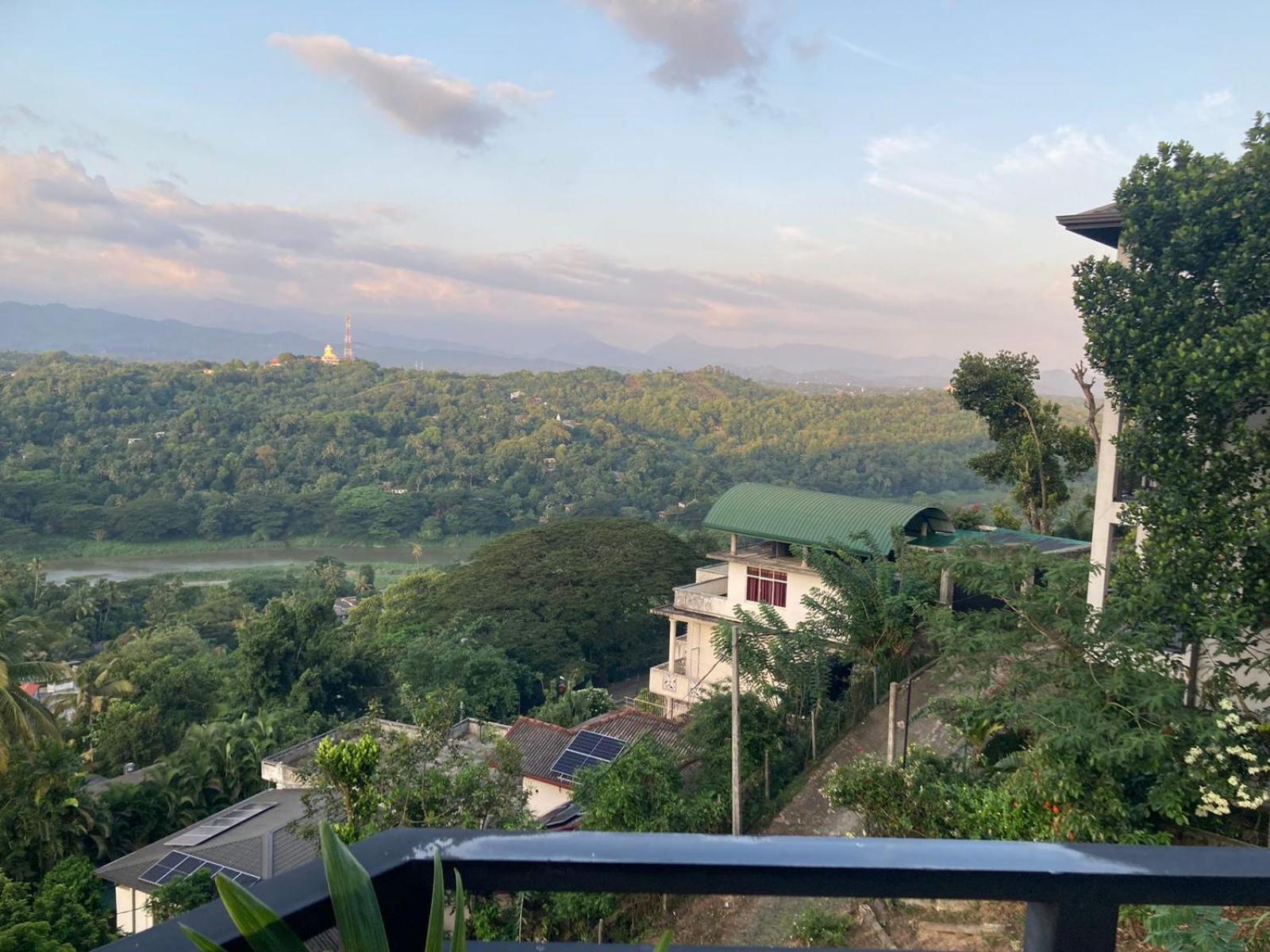 Dream House * Kandy