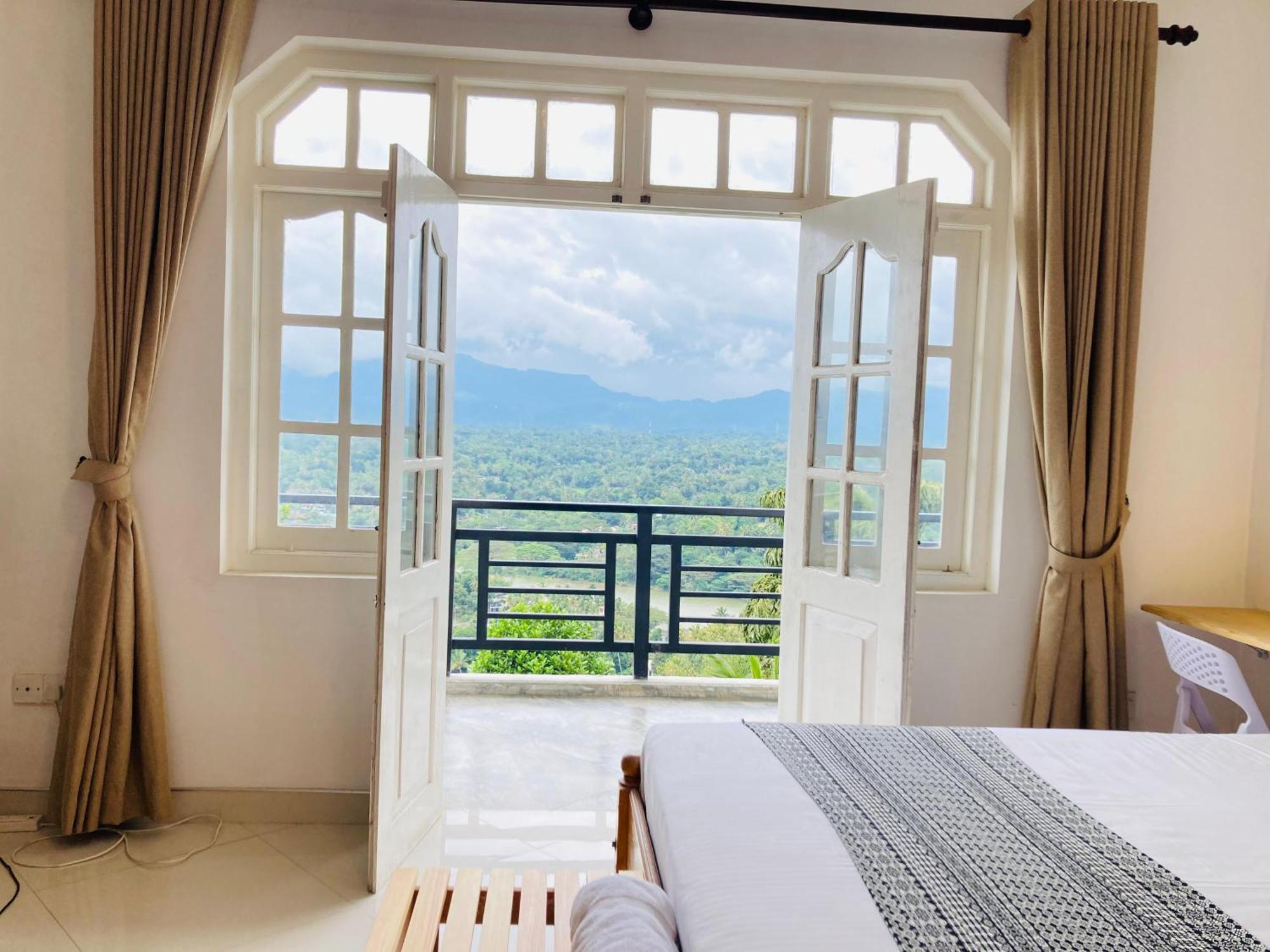 Bed & Breakfast Dream House *